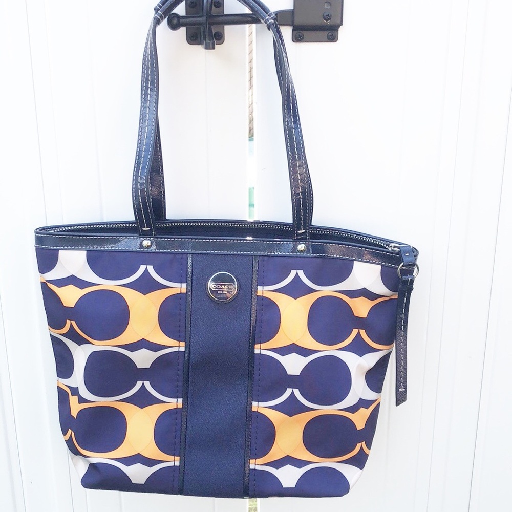 Coach Signature Stripe Purse # F1389-F23908 Like New
